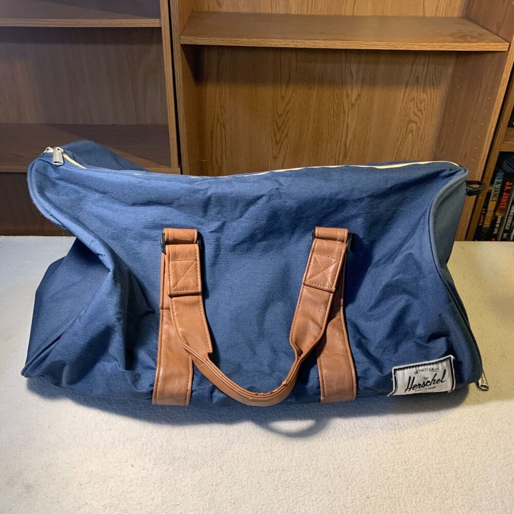 The Herschel Supply Company Navy Blue & Tan DuffleTravel Bag EUC